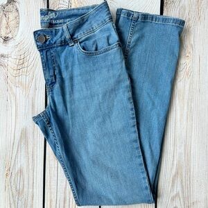 Women’s Wrangler Straight Leg Jeans
